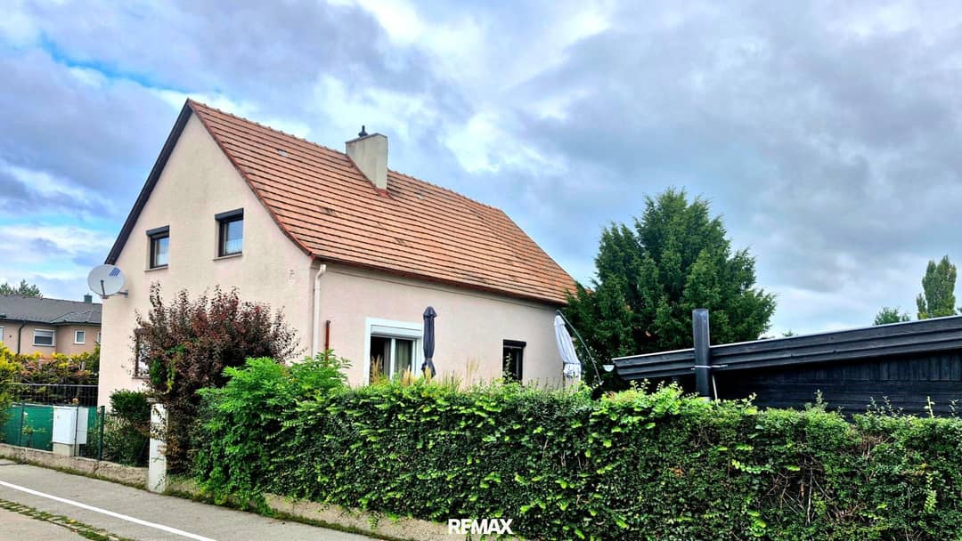Mehrfamilienhaus in Ebreichsdorf im Grünen mit großem Garten & Garage