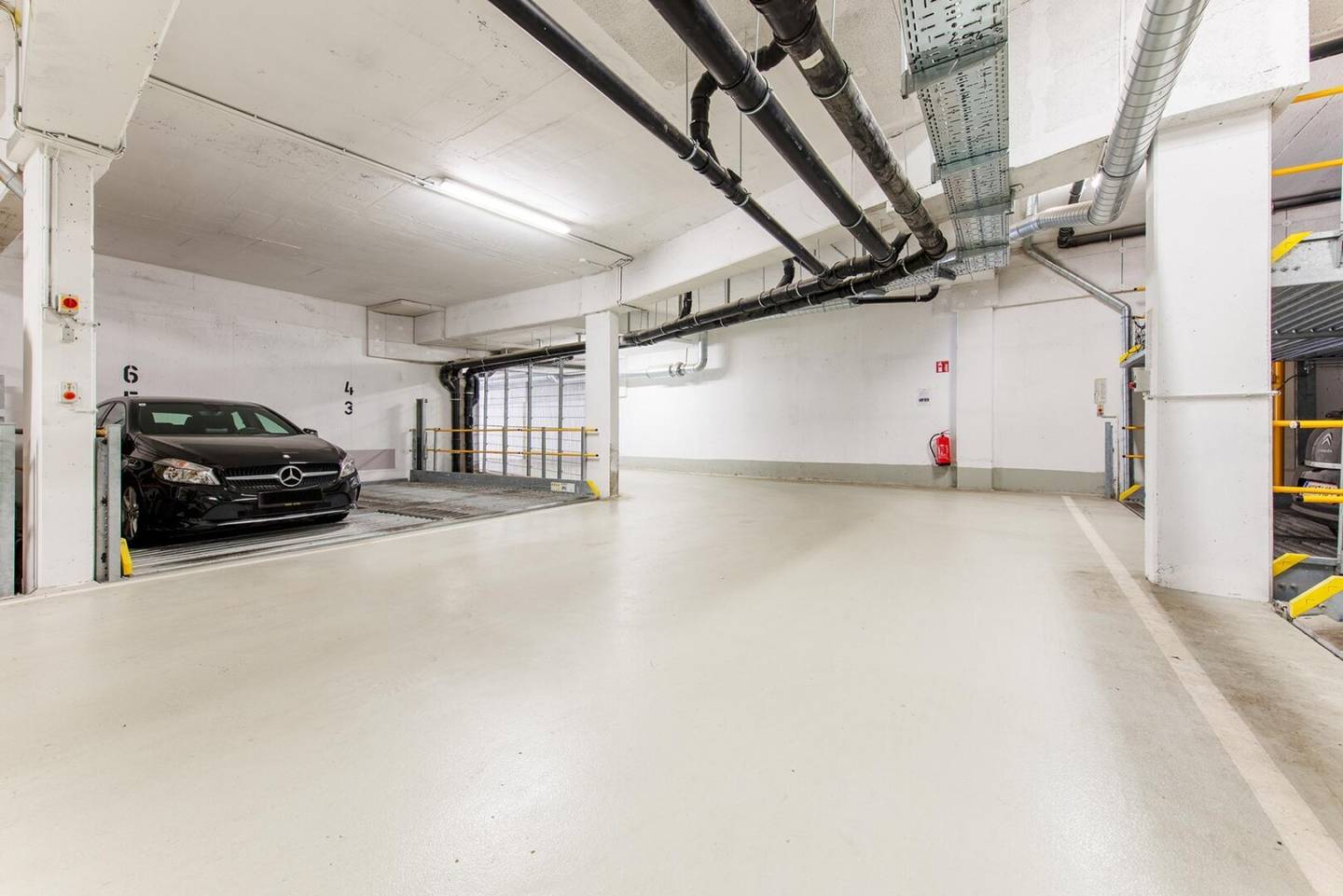 Linzer Straße 290 Duplex garage parking space for rent