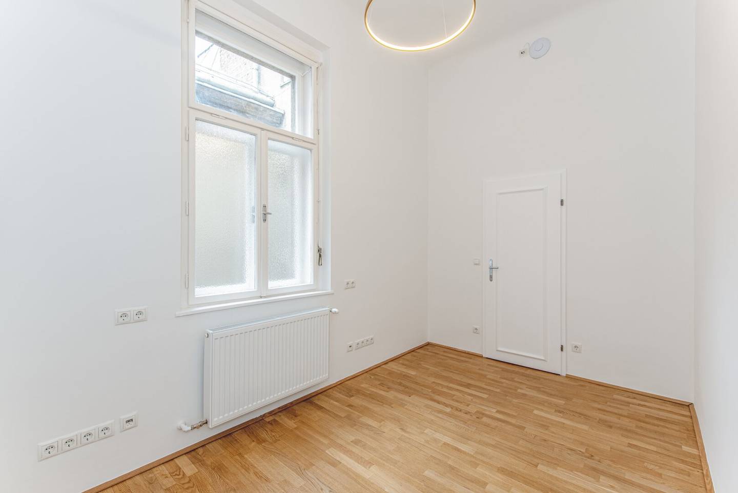 No commission All In Office Room at Brahmsplatz as Sublease?"