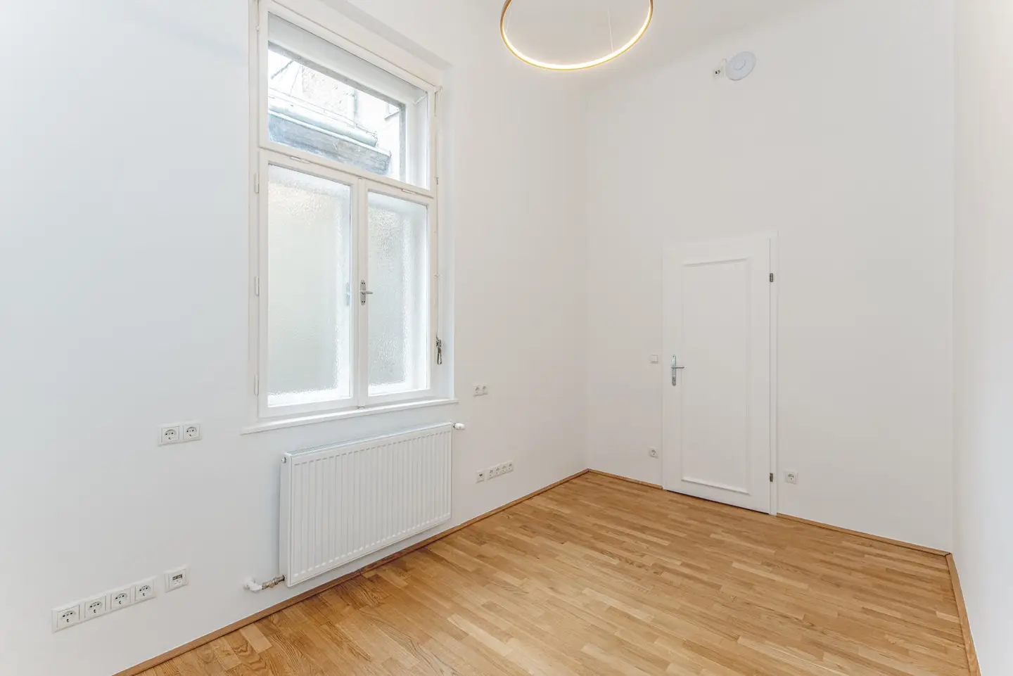 No commission All In Office Room at Brahmsplatz as Sublease?"