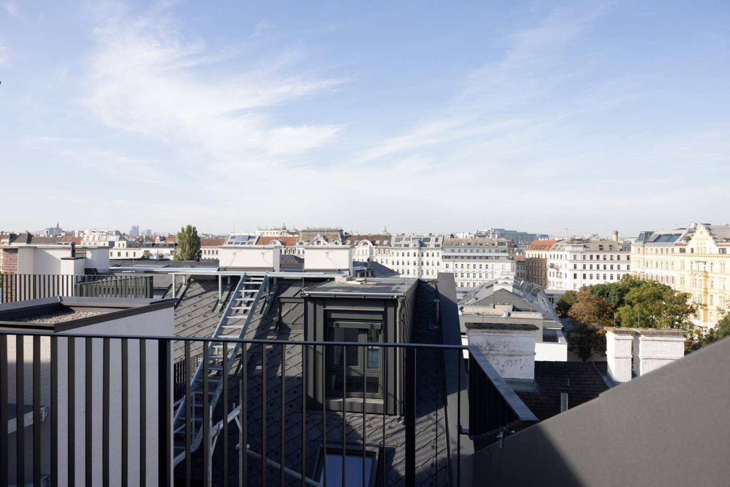 Maisonette near Rochusmarkt two terraces