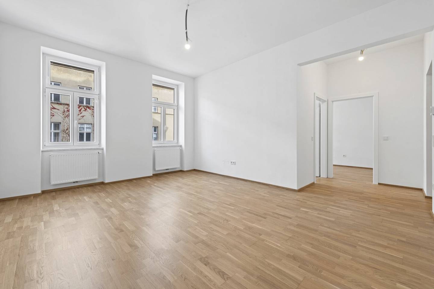 Renovated 2-room old building apartment with charm in 1100 Vienna border 1050 Vienna
