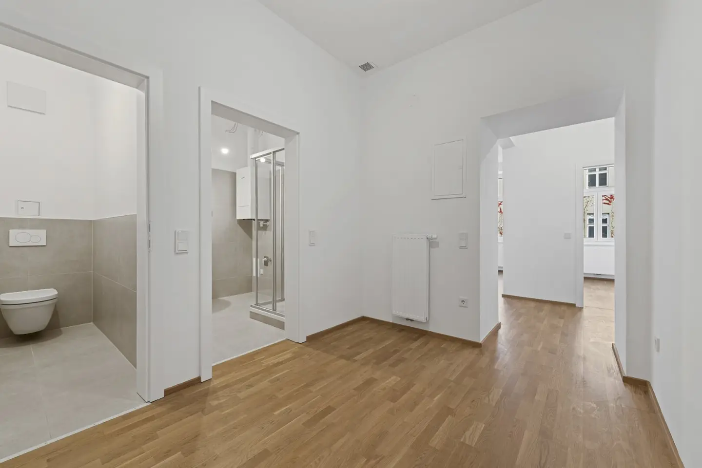 Renovated 2-room old building apartment with charm in 1100 Vienna border 1050 Vienna