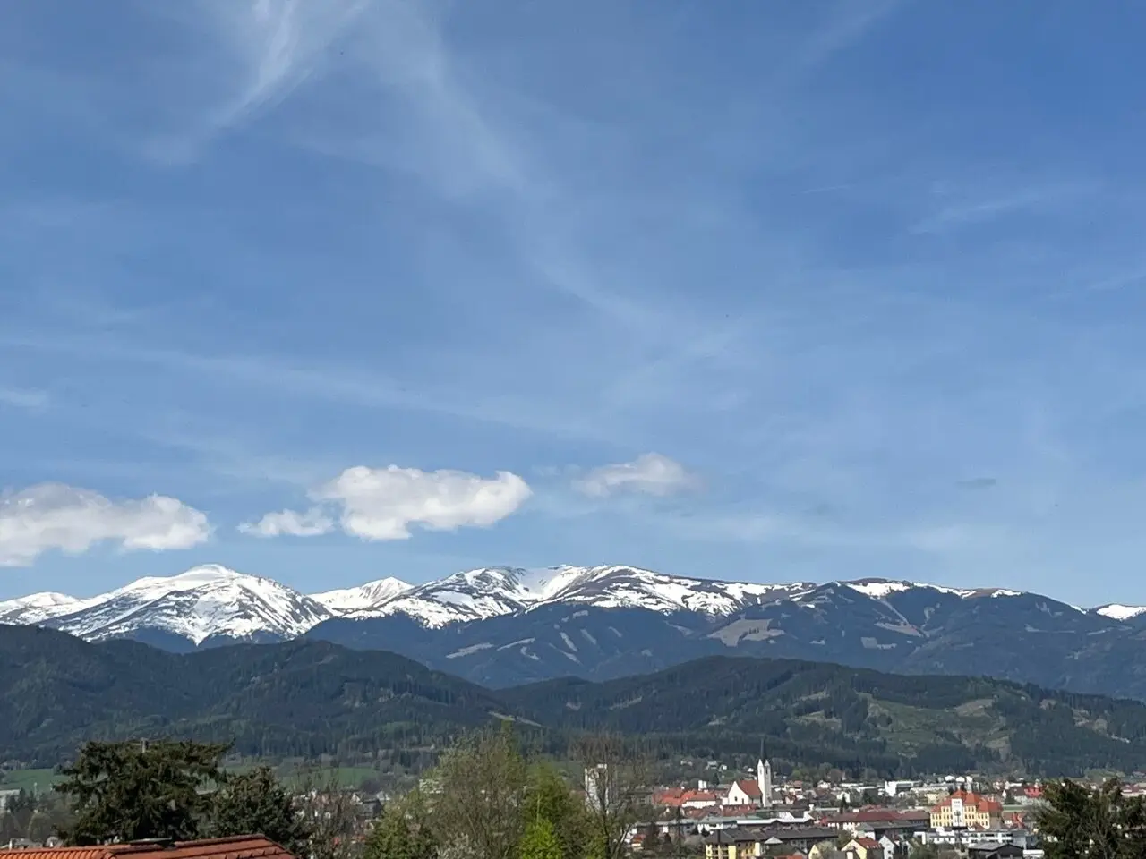 712 m² building plot in the green with mountain panorama