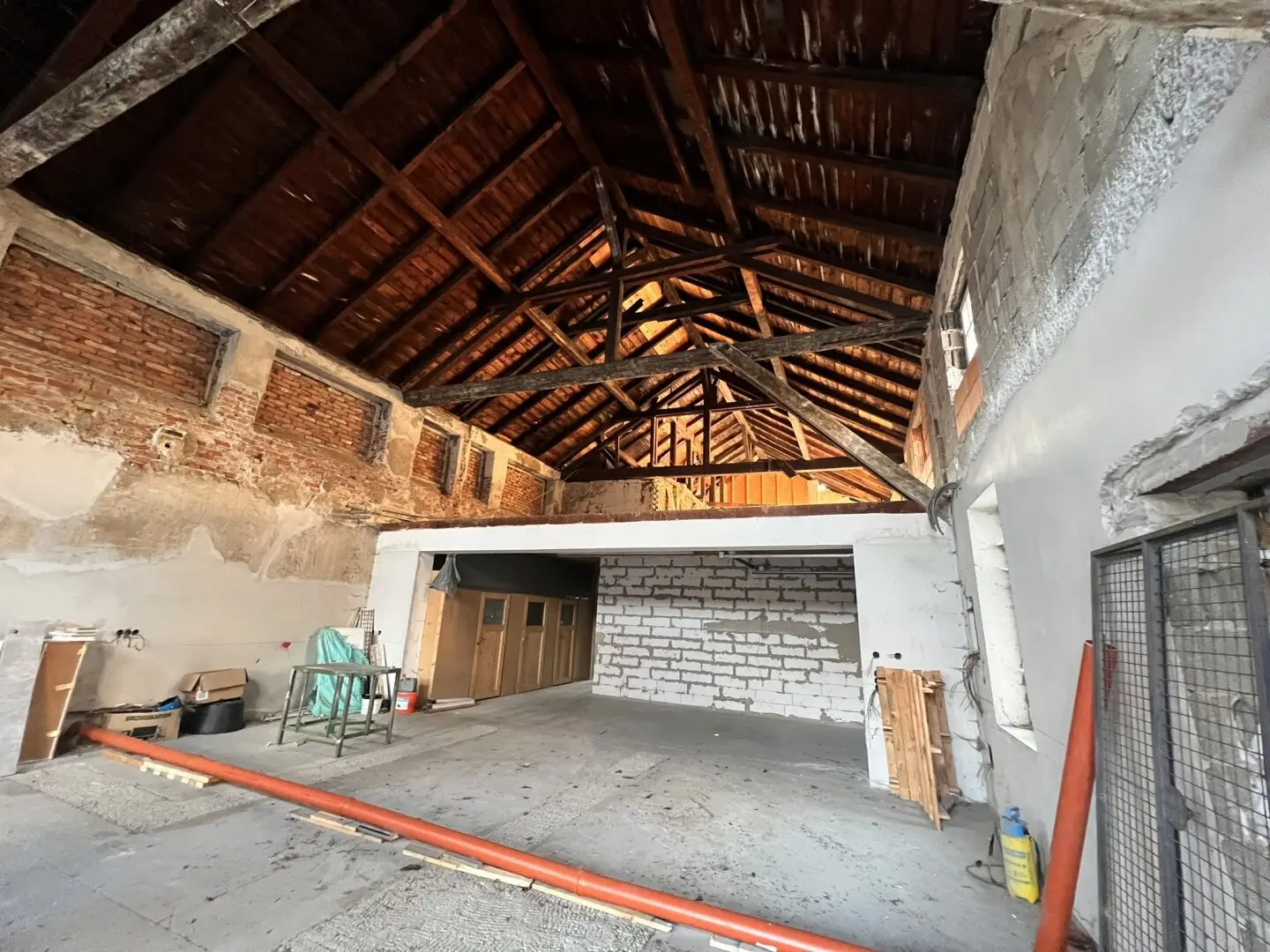 Apartment in shell state near Schloss Gabelhofen