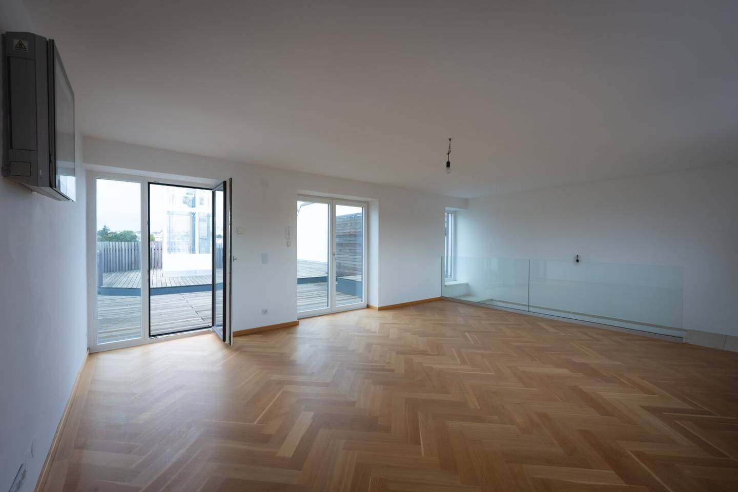 Penthouse with 360 degree sun terrace in a historic building
