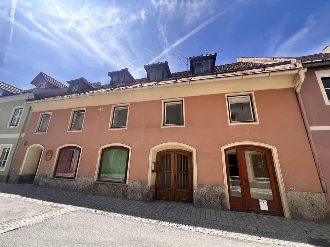 Murauer Stadthaus mit Garten und Blick auf die Mur