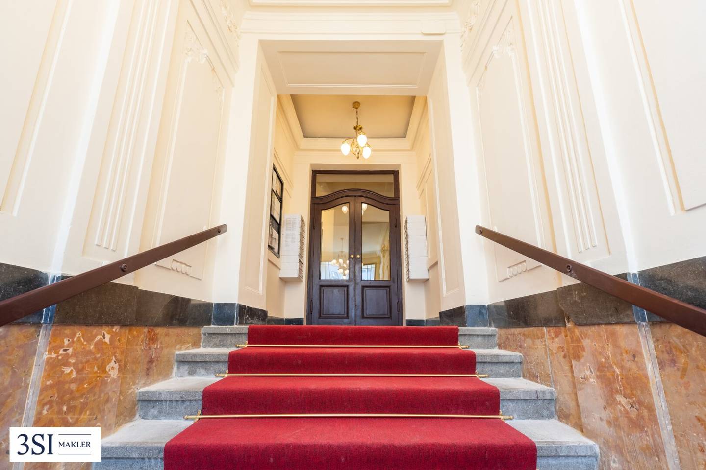The TAILORED – Stilvoller Altbauerstbezug im Botschaftsviertel