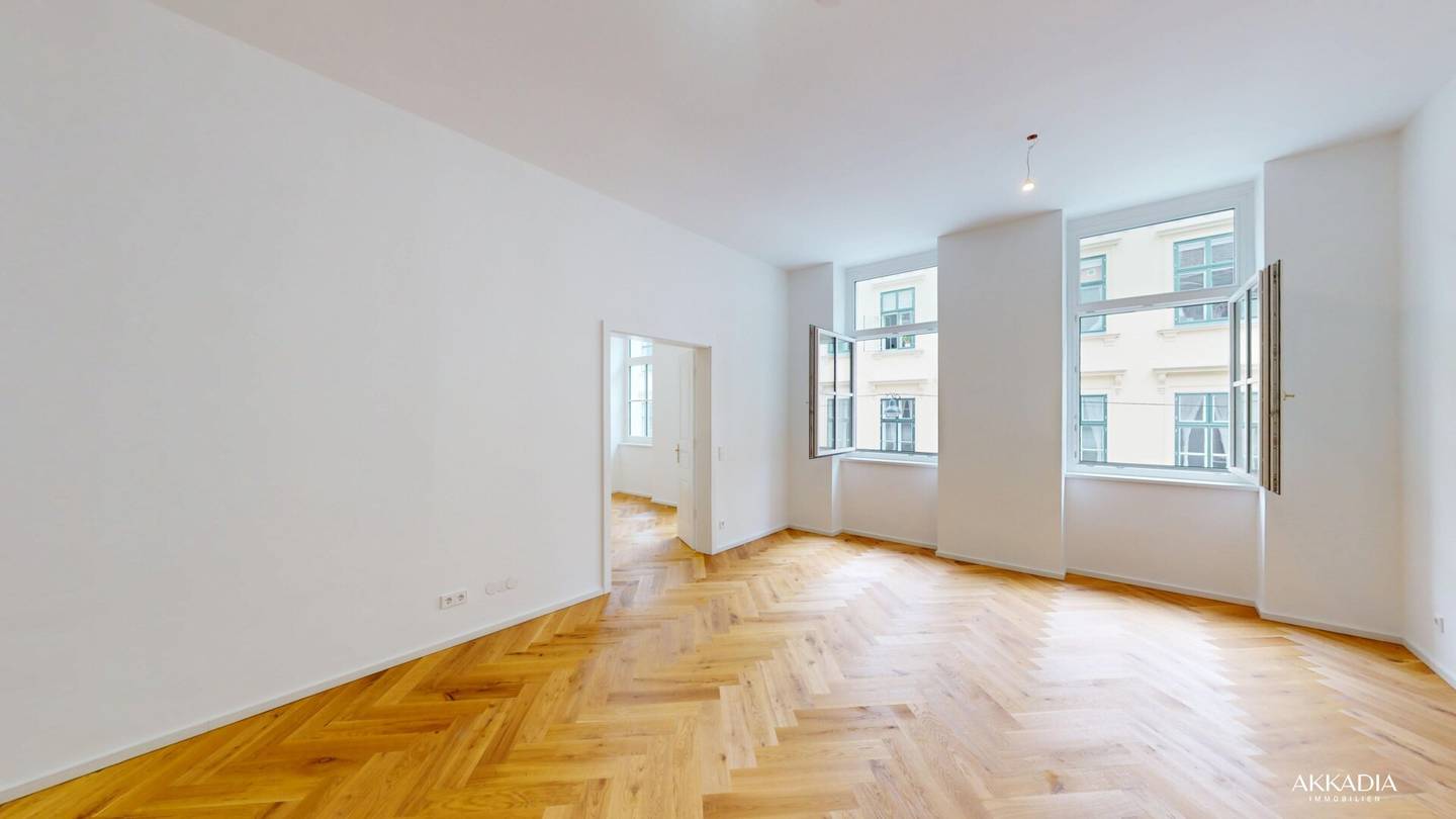 Altbau-Juwel mit Stuck, Eichenboden &amp; Designbad