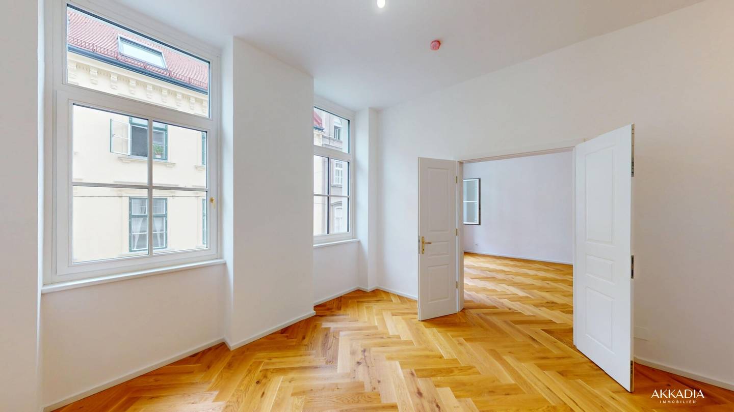 Altbau-Juwel mit Stuck, Eichenboden &amp; Designbad