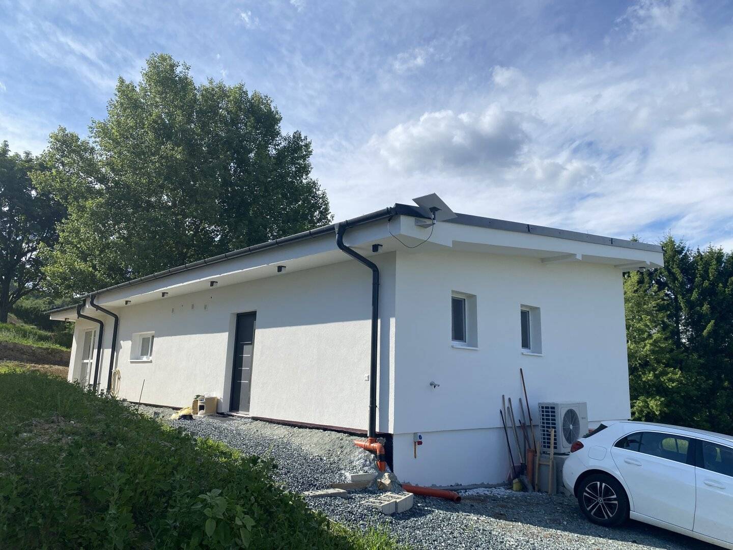 NEUER SUPERPREIS ! Sehr netter Bungalow, neuwertig