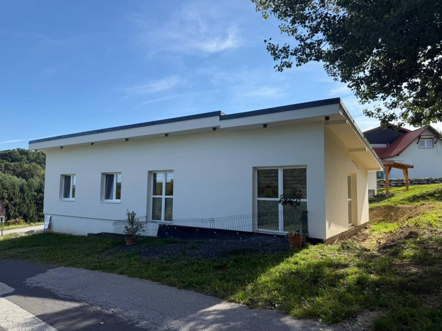 NEUER SUPERPREIS ! Sehr netter Bungalow, neuwertig