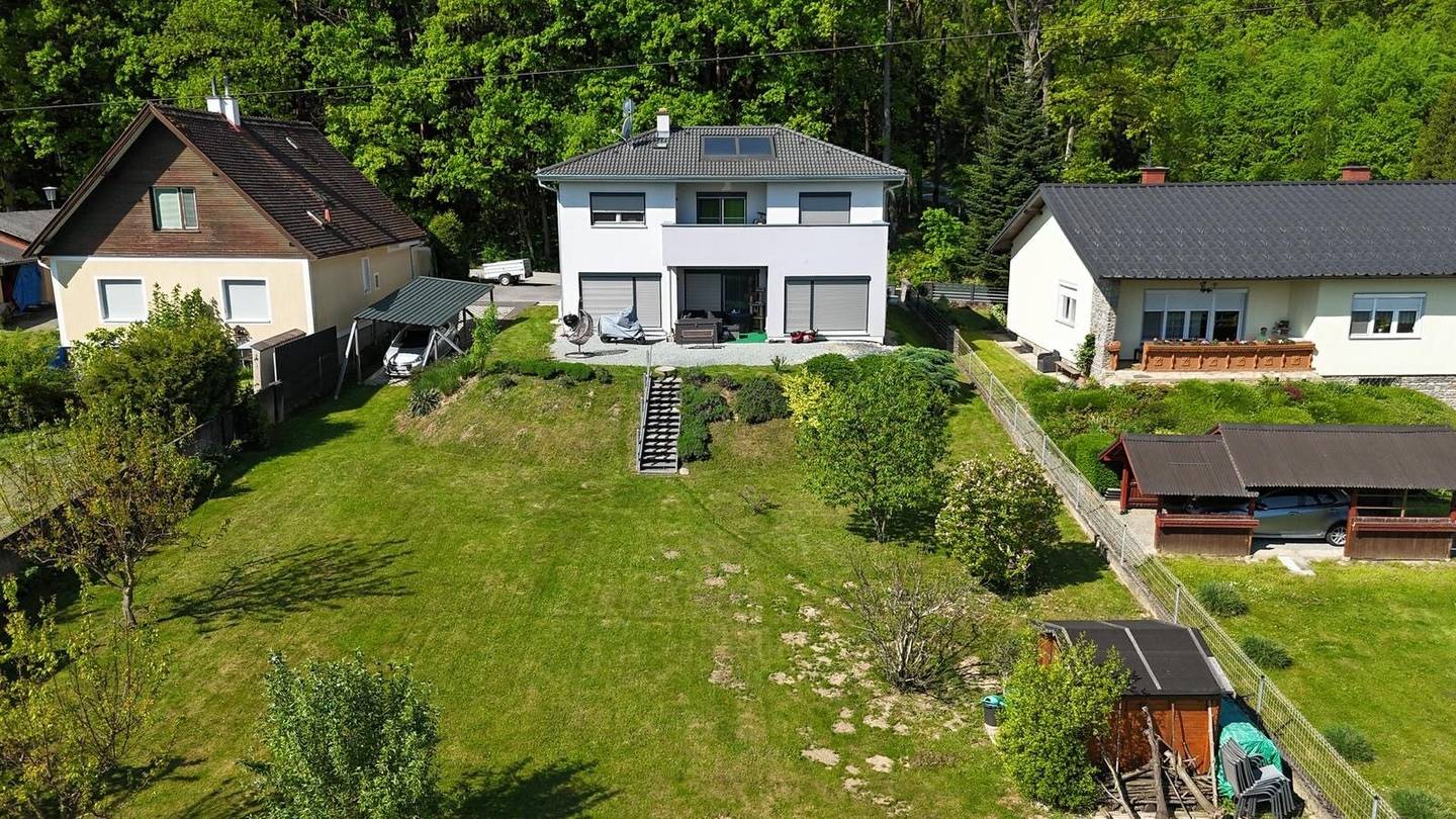 Niedrigenergiehaus in ruhiger Ortsrandlage von Riedlingsdorf - 132 m²