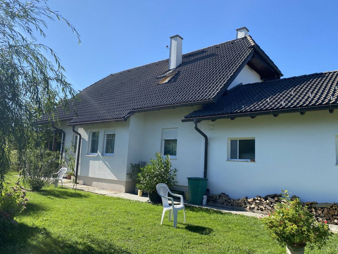 Schönes Einfamilienhaus mit Doppelgarage in ruhiger Nähe zu Oberwart