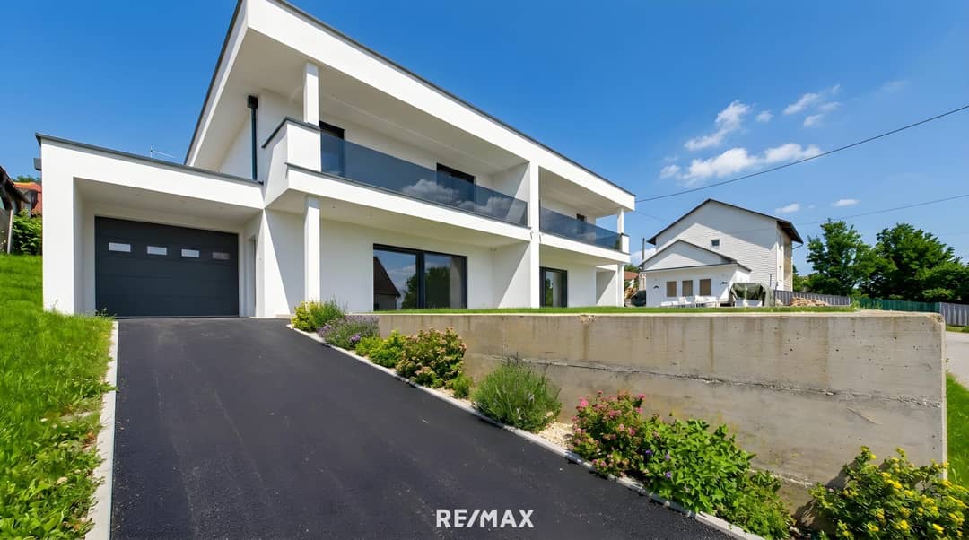 Edles Reihenhaus in Wilhering mit Pool, Neubau 2025, 5 Zimmer