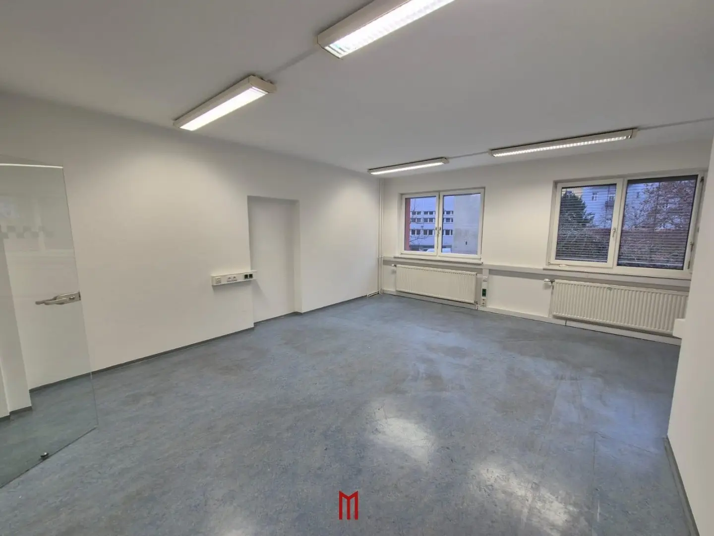 Bürofläche am Fuß des Schlossbergs Graz-Geidorf mit Parkplätzen
