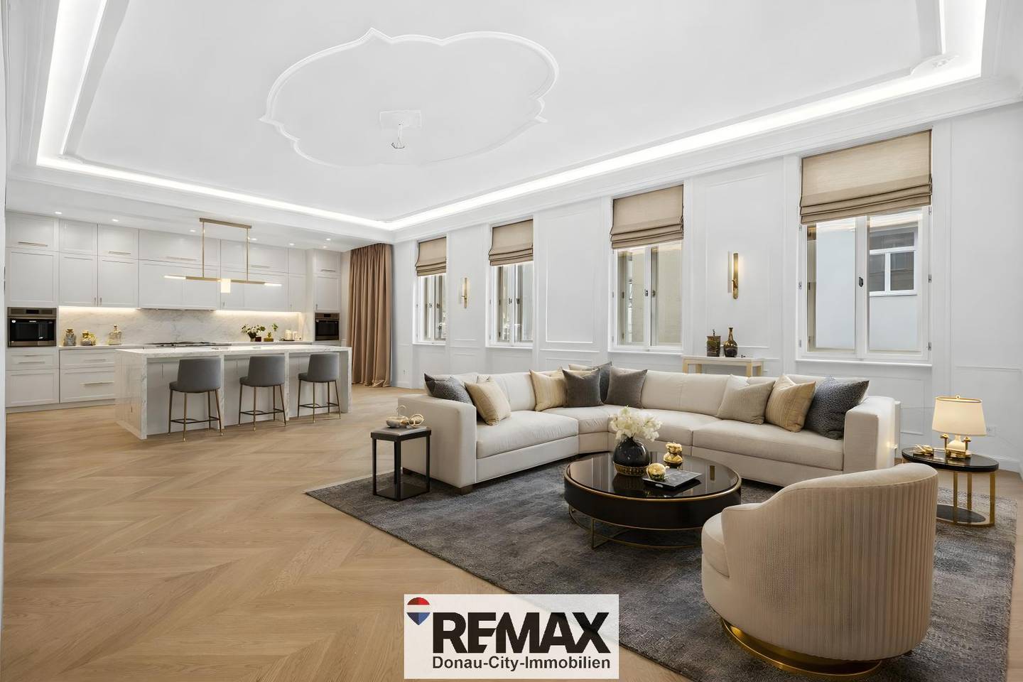 City center apartment with balcony first occupancy
