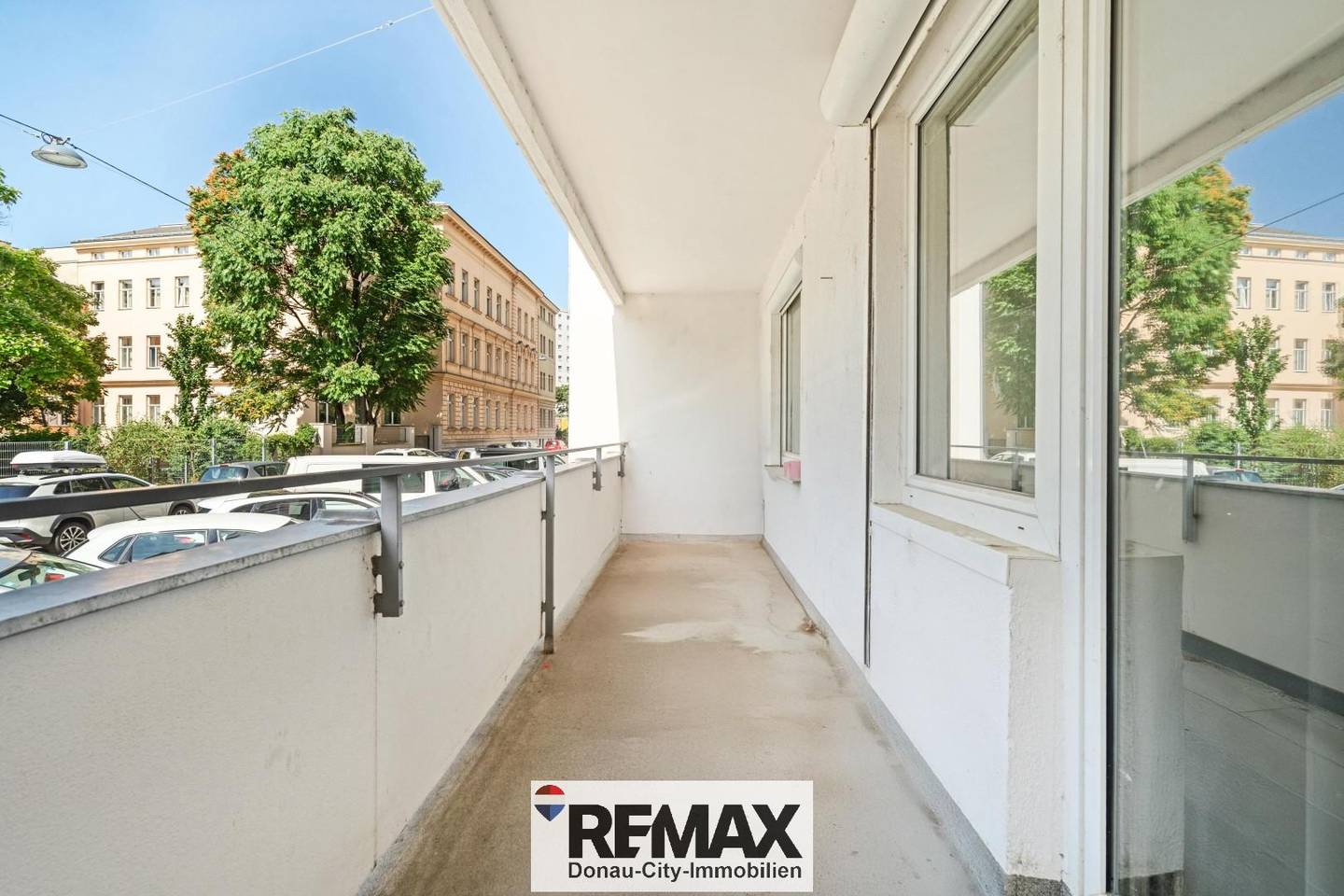 Apartment on the raised ground floor in Leopoldstadt with loggia