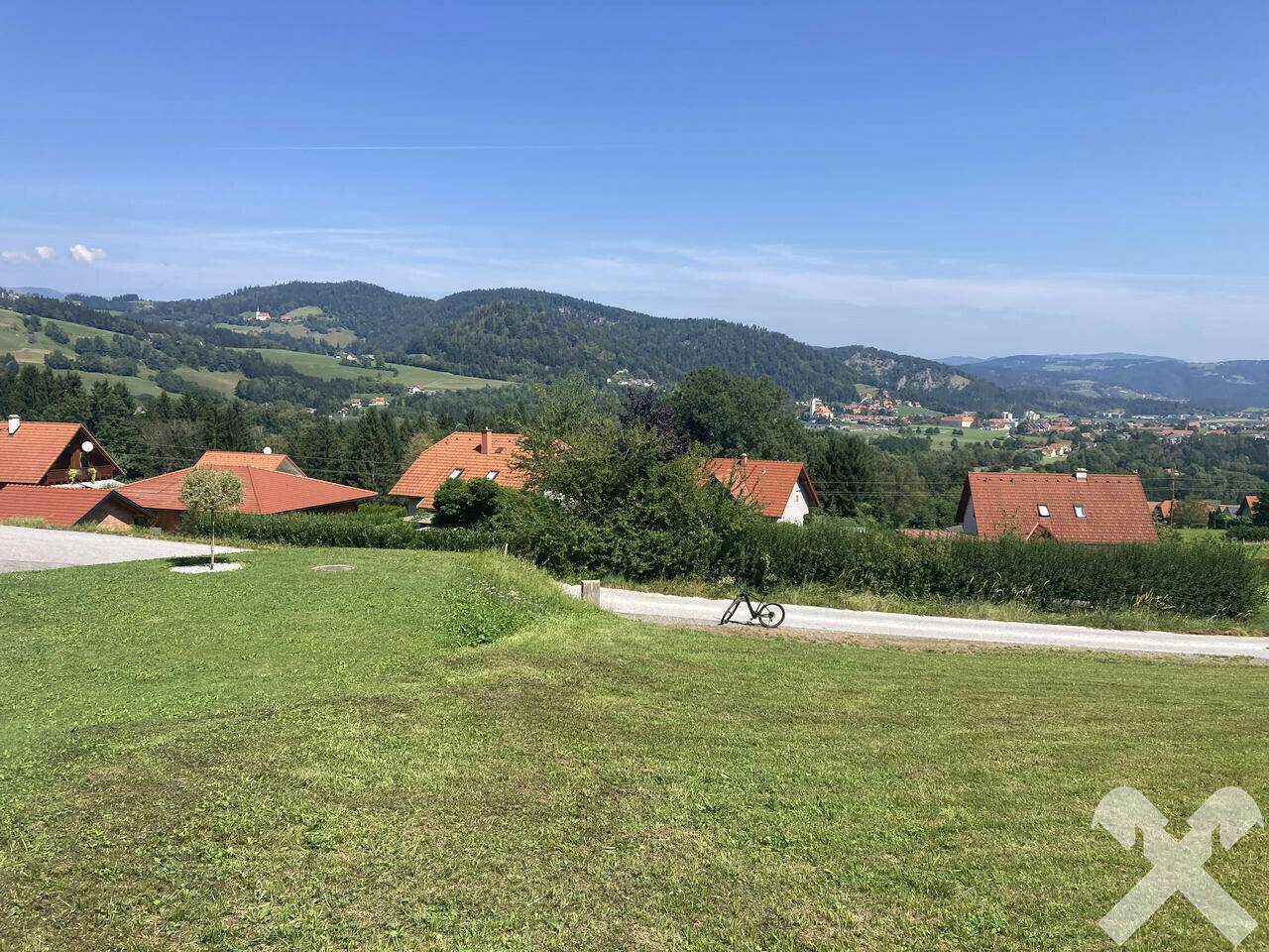 Aussicht & Sonne: Baugrundstück in Maria Lankowitz mit Panoramablick