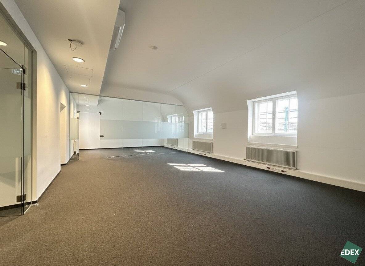 Office space with elevator and cooling near Arenbergpark