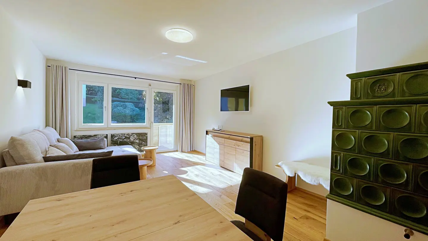 Sanierte 3-Zimmer Wohnung mit Loggia