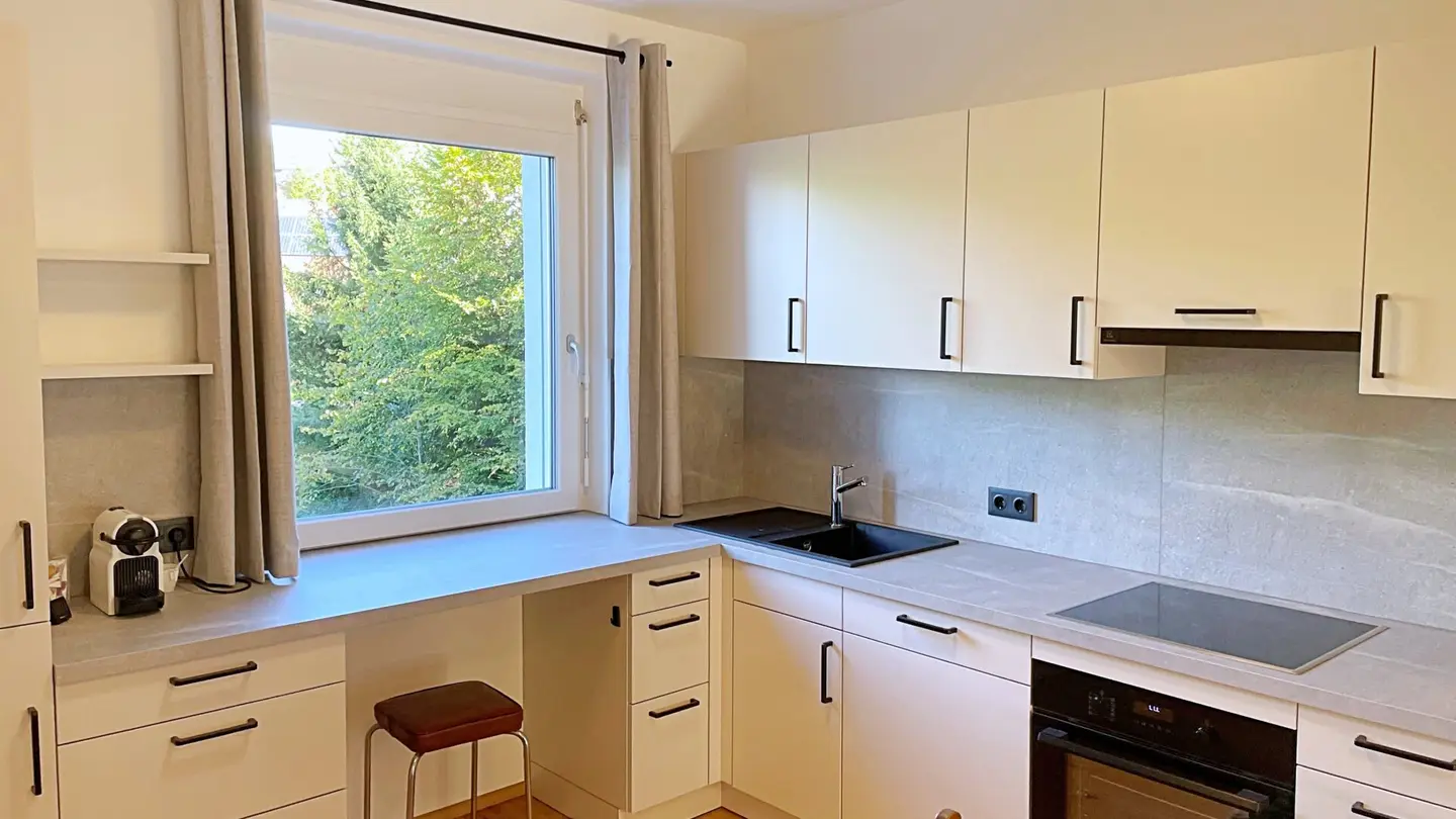 Sanierte 3-Zimmer Wohnung mit Loggia