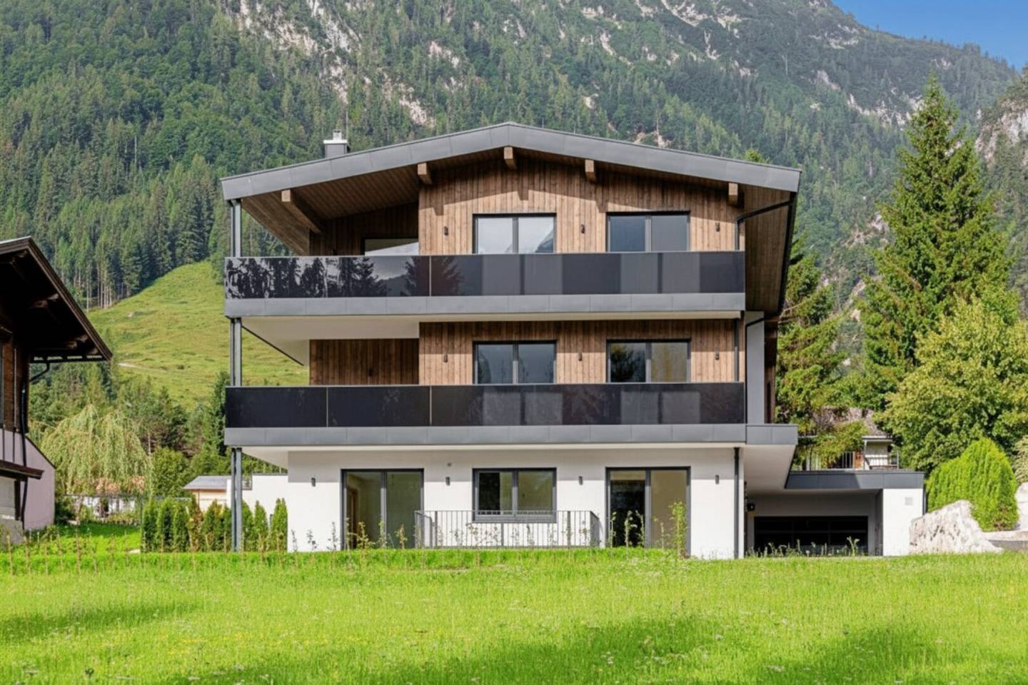Neubau Erstbezug Wohnung mit Terrasse zentral