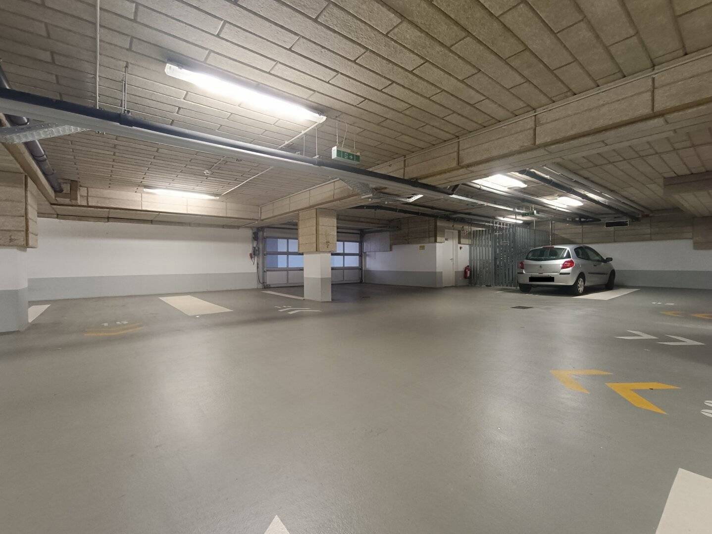 Tiefgaragenstellplatz in Wien 1100, unbefristet, ca. 12,5 m²
