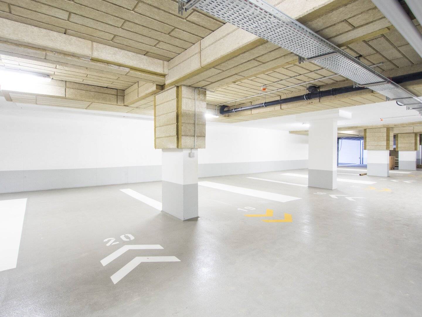Tiefgaragenstellplatz in Wien 1100, unbefristet, ca. 12,5 m²