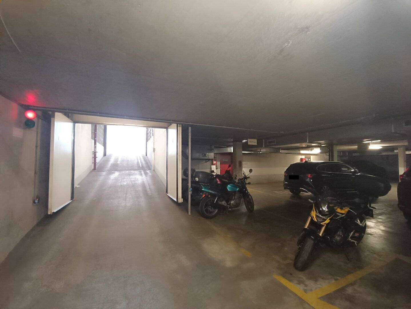 Car parking space in the 17th district for rent; Entrance via Ottakringer Straße