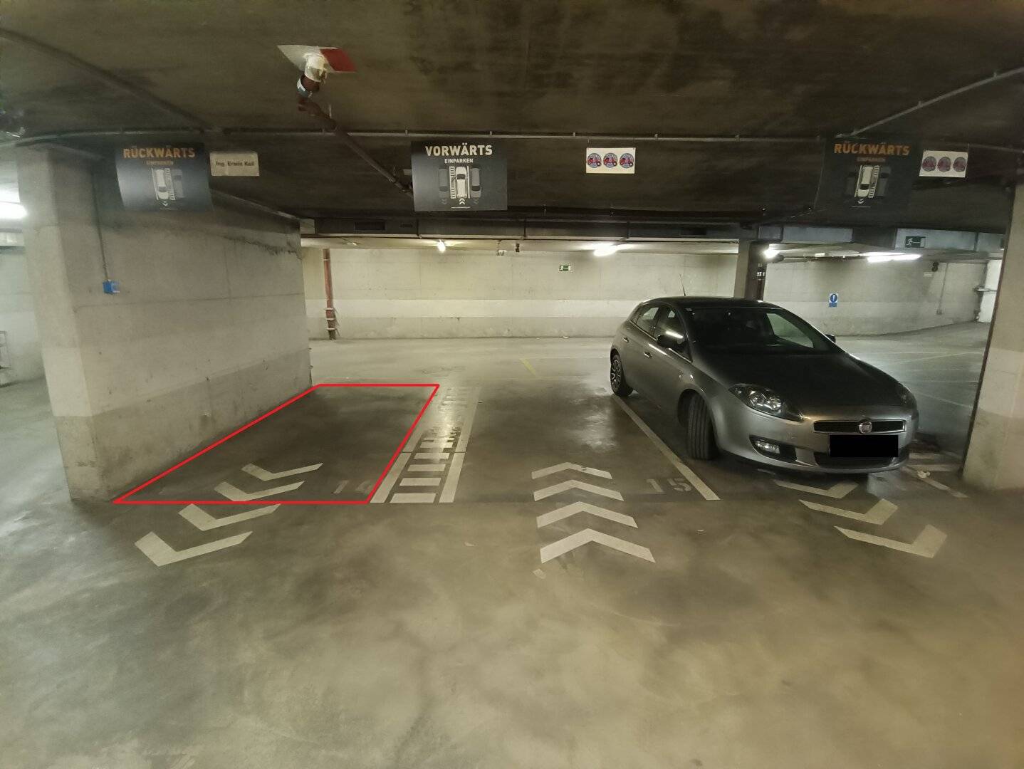 Car parking space in the 17th district for rent; Entrance via Ottakringer Straße