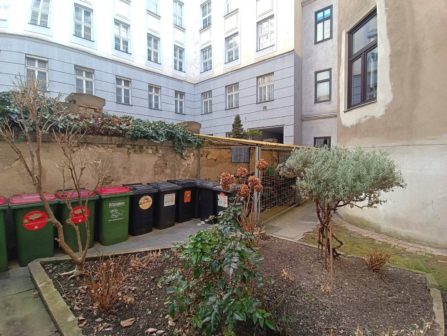 Lagerfläche Wien 9. Alsergrund: 2 Kellerabteile je ca 5 m², U-Bahn nah