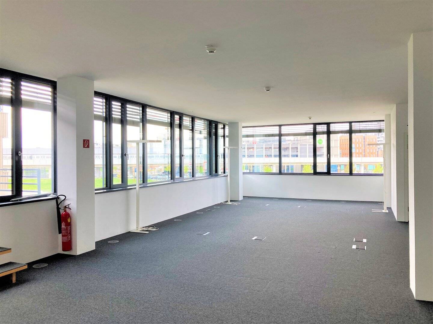 Neue Bürofläche 364 m² mit Terrasse und Tiefgarage in 1220 Wien