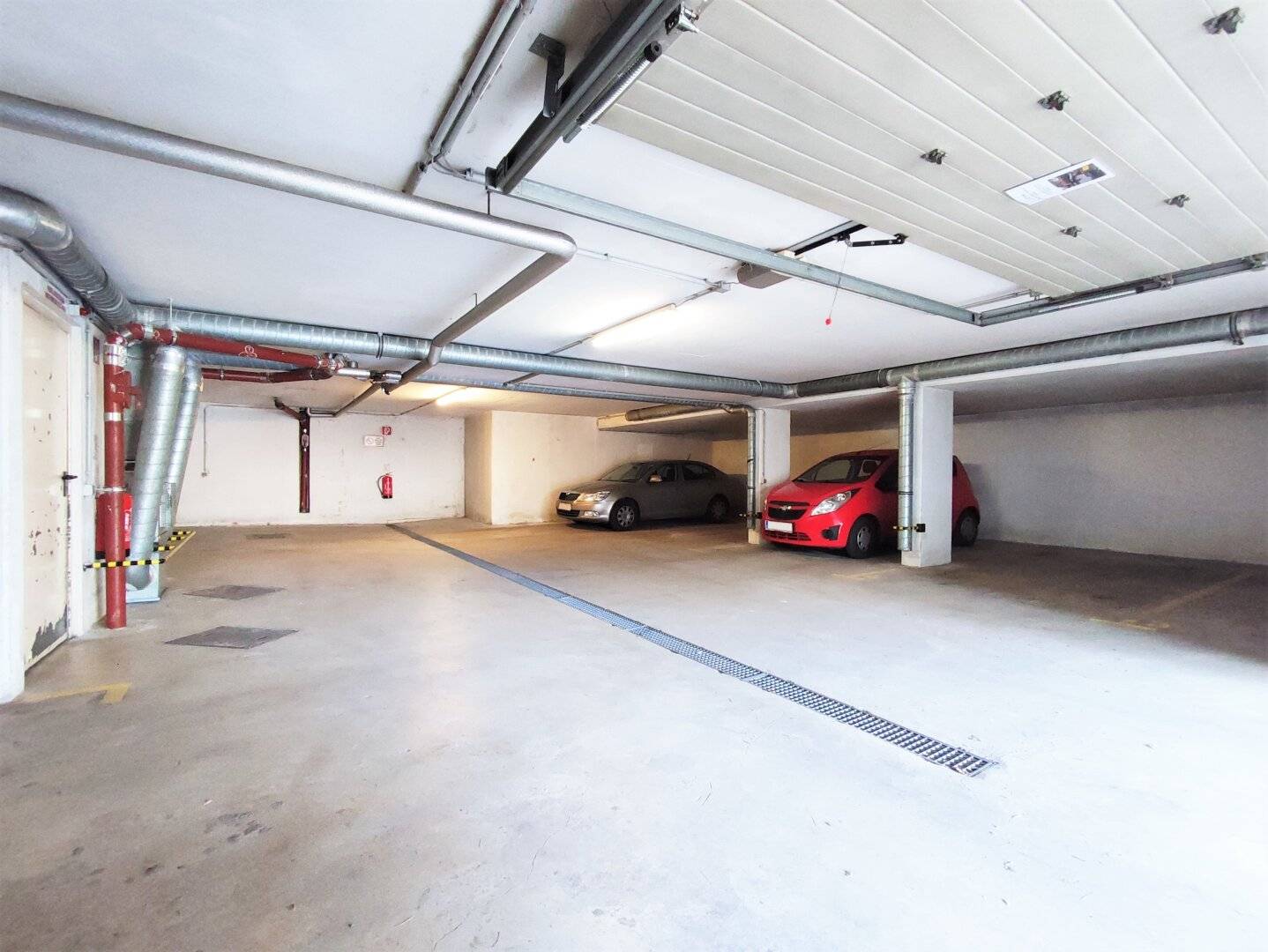 Parking space in the 14th district on Bujattigasse for rent