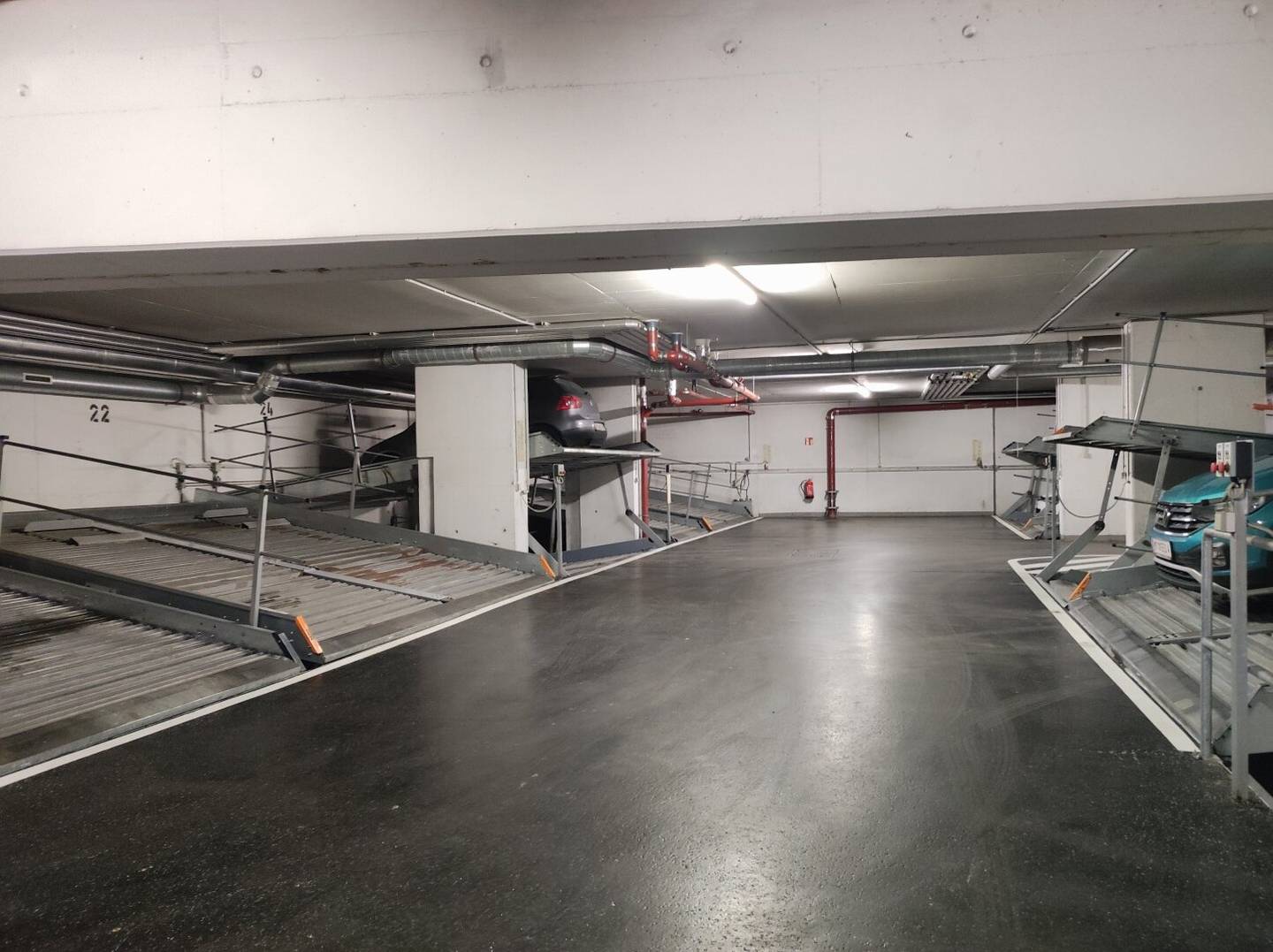 Duplex parking space in Wiedner Hauptstraße