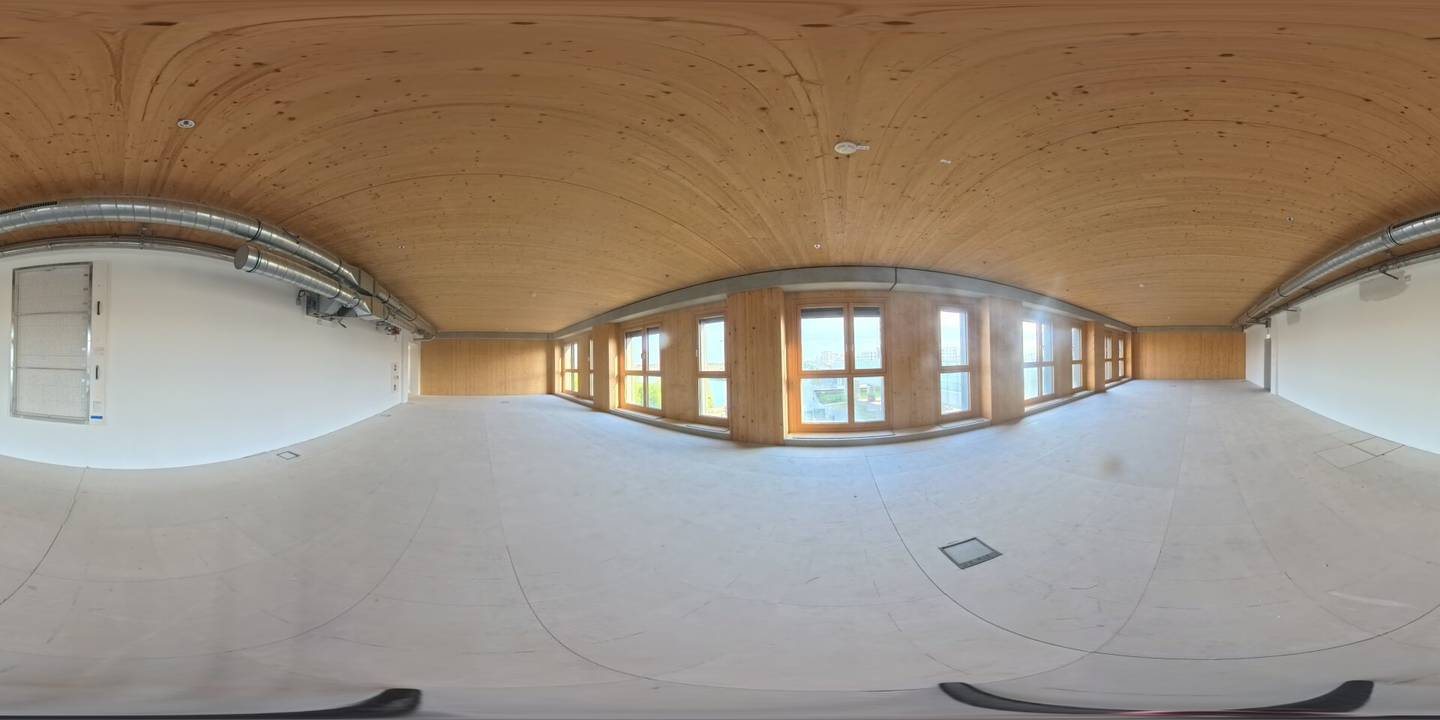Office/Practice/Commercial spaces from 160 m² with lake view directly on the U2 customizable Available now