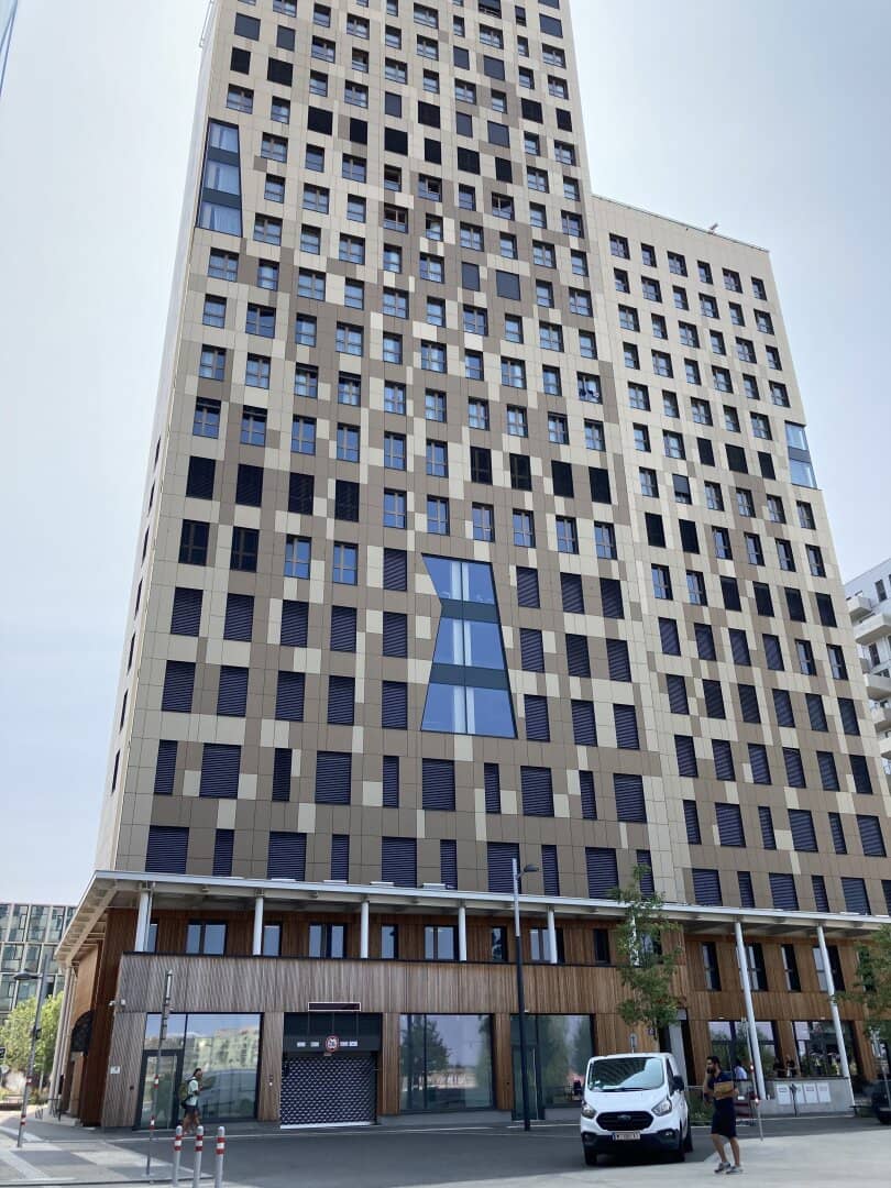 Commercial Space with Lake View in Seestadt