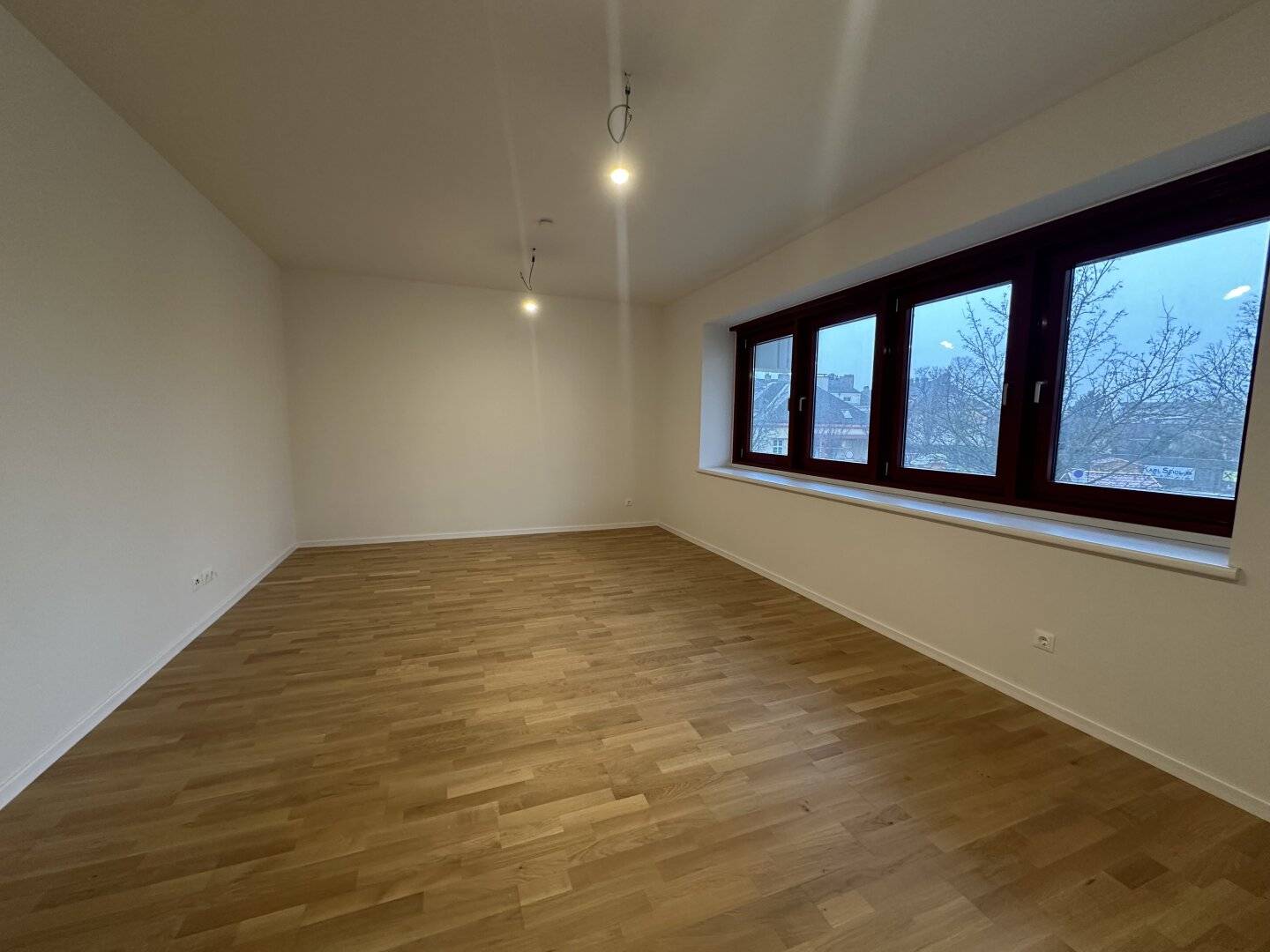 Helle Wohnung mit Glasfaser und Fußbodenheizung