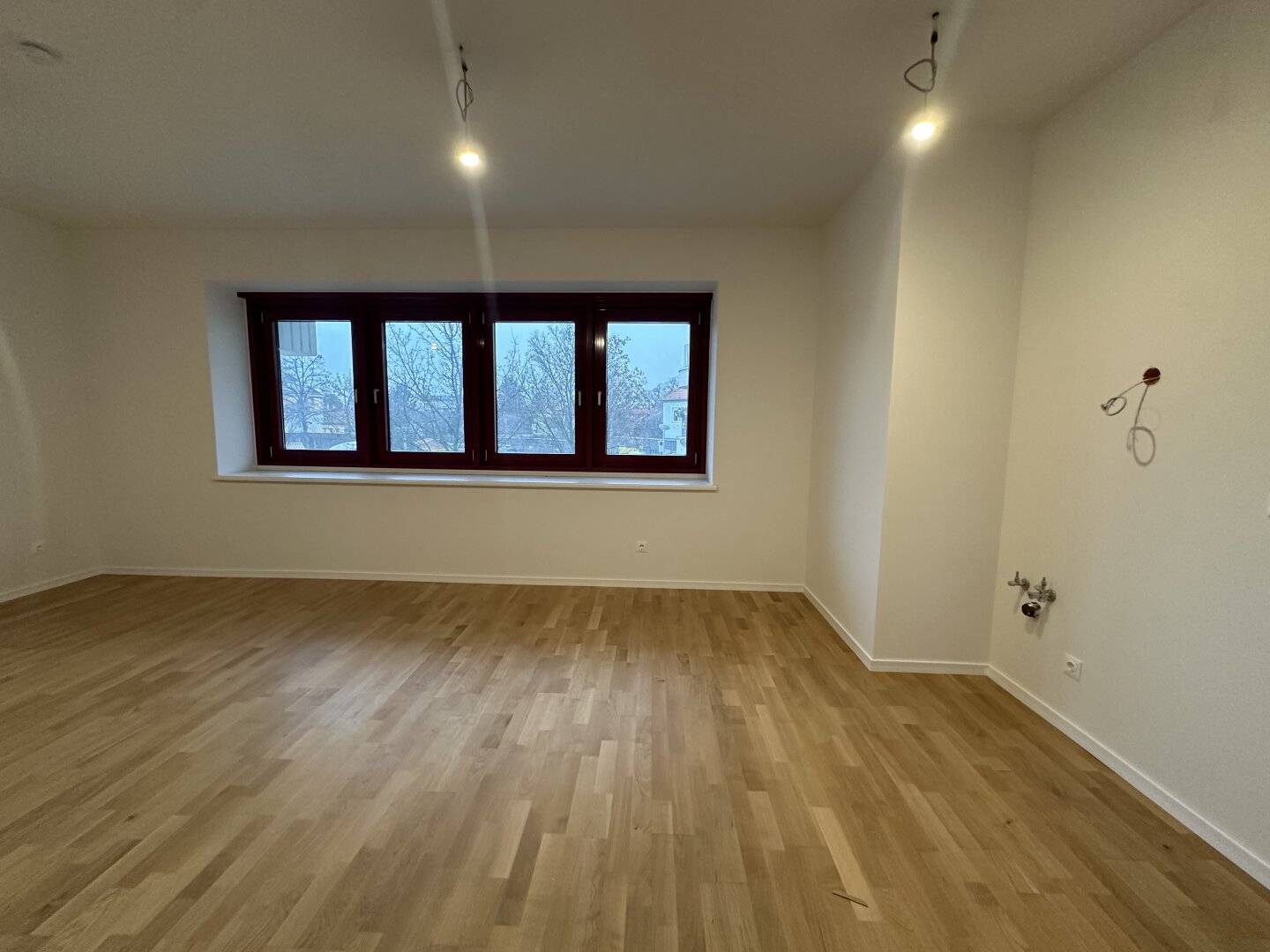 Helle Wohnung mit Glasfaser und Fußbodenheizung