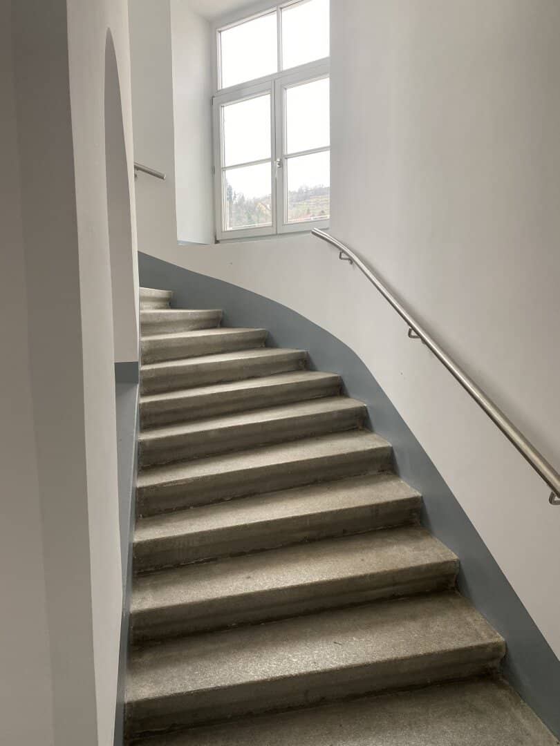 Apartment near Danube University with two balconies