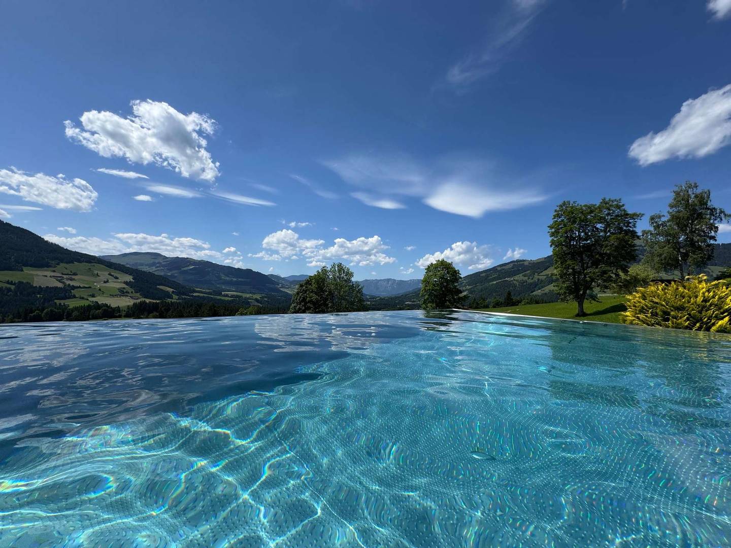 Luxus-Einfamilienhaus in Westendorf mit Infinity-Pool und Terrasse