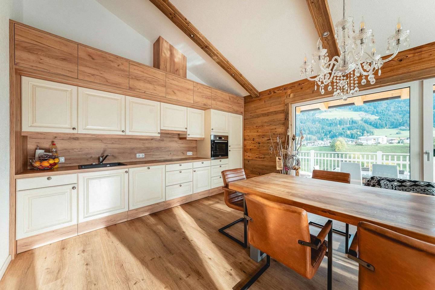 Neuwertiges Zweifamilienhaus am Sonnhang in Westendorf mit Aussicht