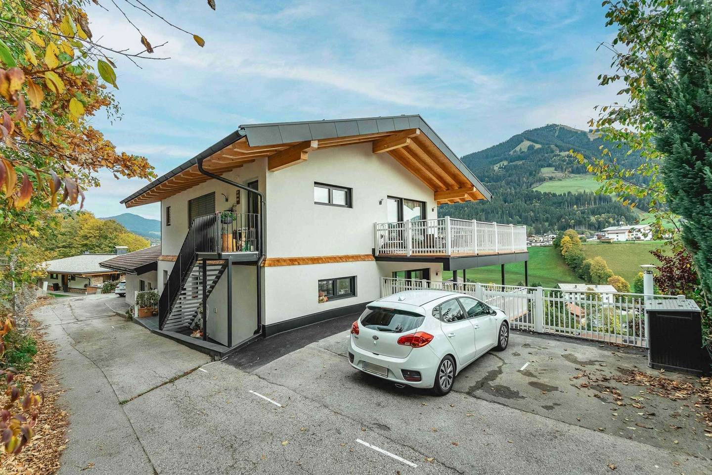 Neuwertiges Zweifamilienhaus am Sonnhang in Westendorf mit Aussicht