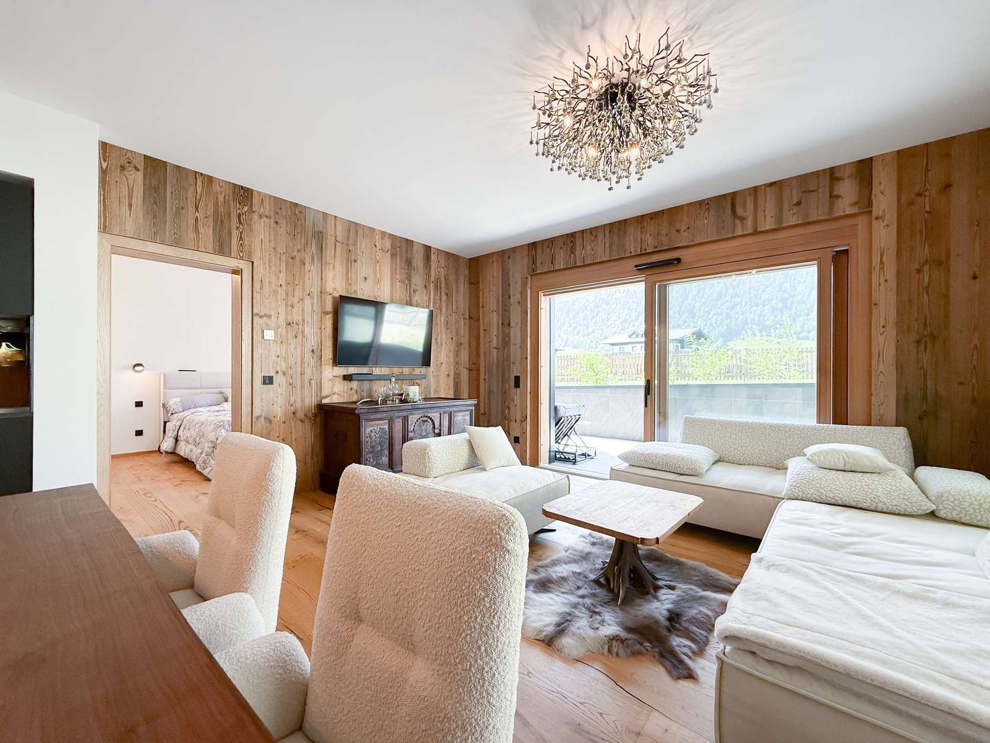Apartment with large terrace in southwest location in Söll