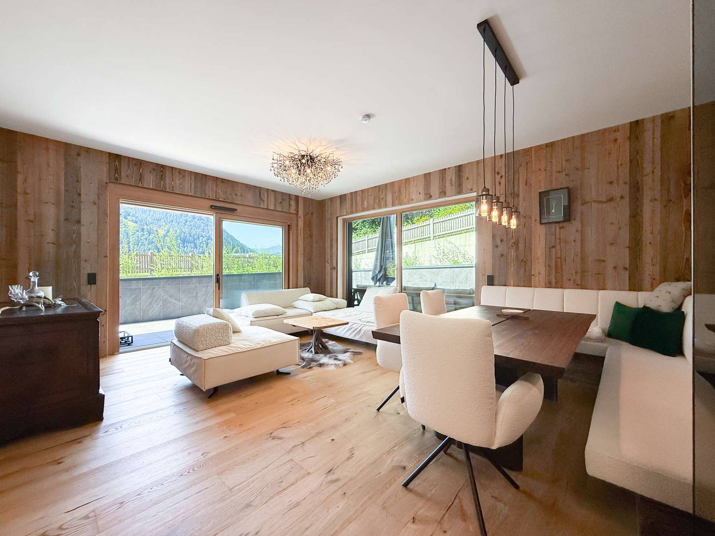 Apartment with large terrace in southwest location in Söll
