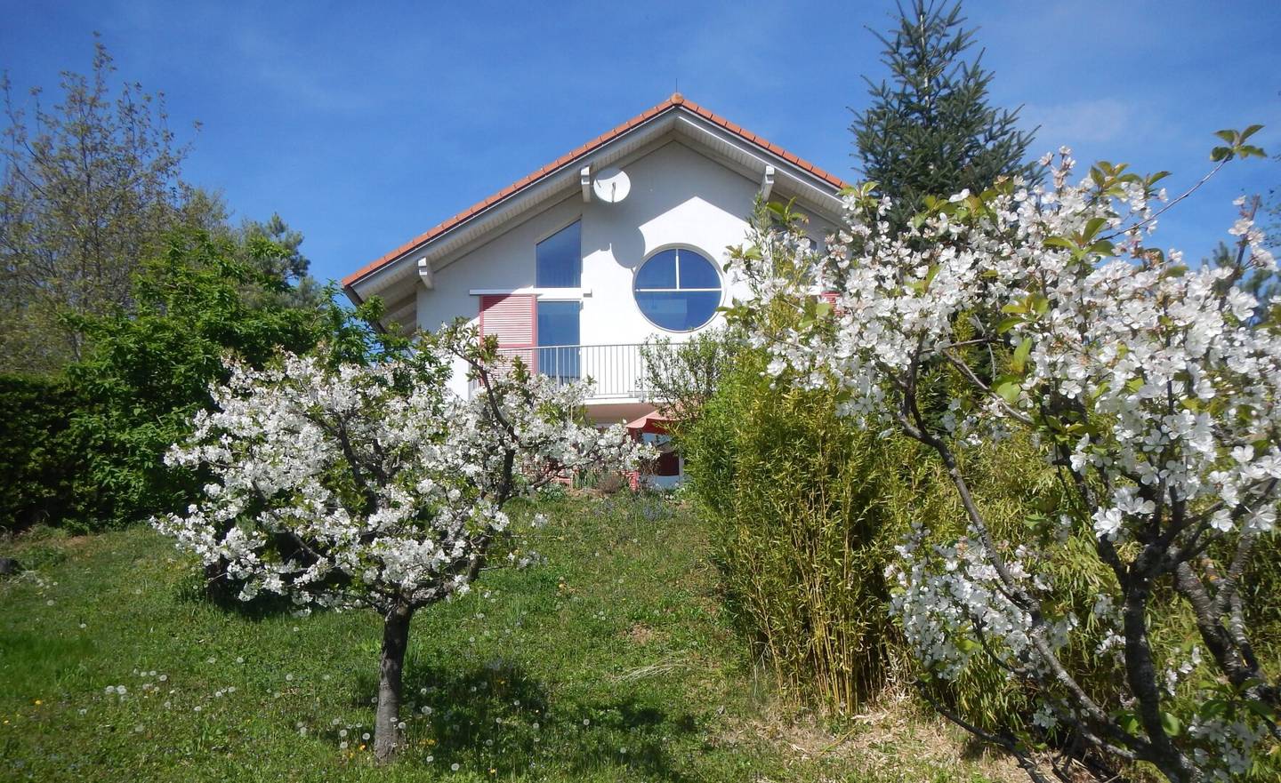 Traumhaus in Kukmirn: freistehendes EFH mit Aussicht, 4925 m² Grund