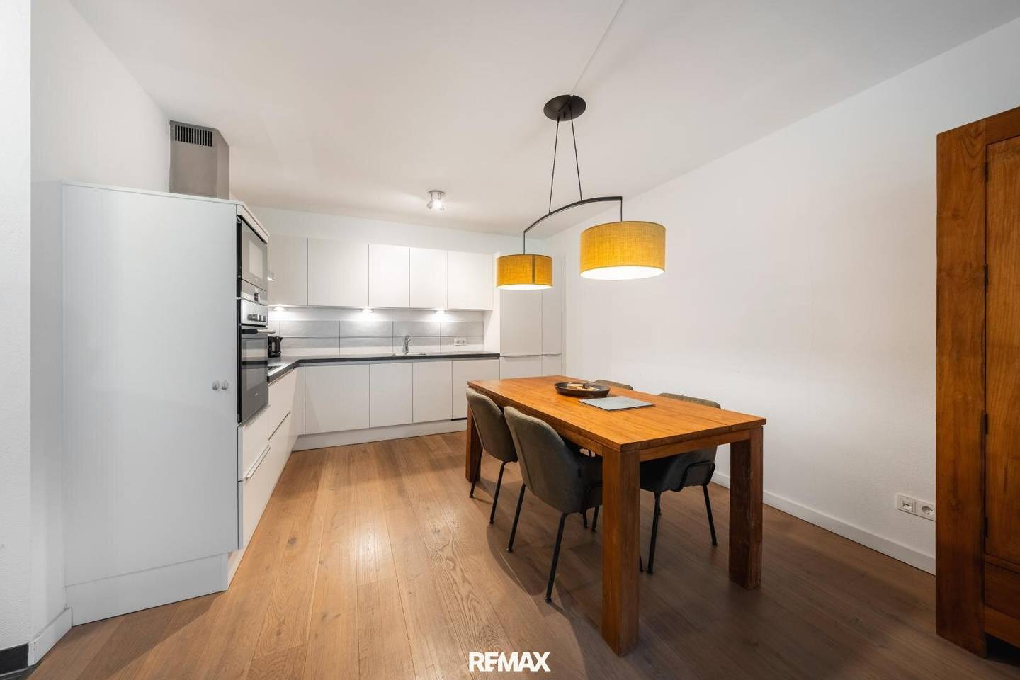 Apartment with mountain panorama and wellness