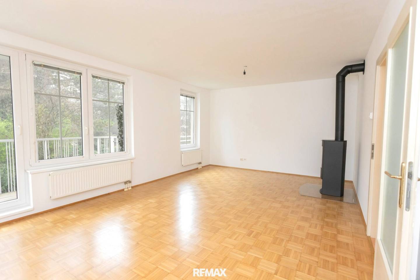 Quiet 3-room apartment with south-west balcony in Ober St. Veit near Hörndlwald and KH Hietzing