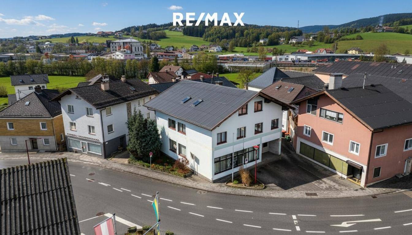 Mehrfamilienhaus in Ampflwang – zentrale Lage, 3 WE + Geschäftslokal