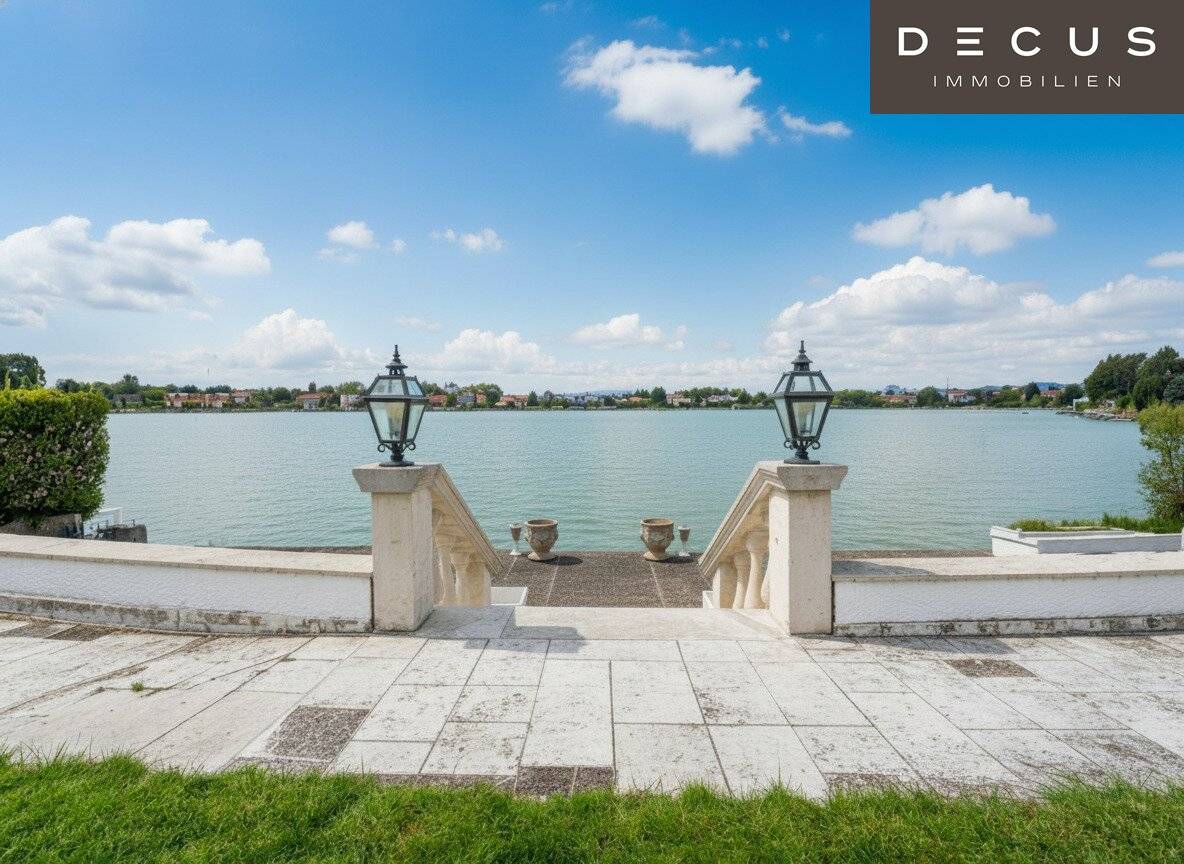 Spacious Lake Villa on Double Plot | Münchendorf | Babenberger See 1